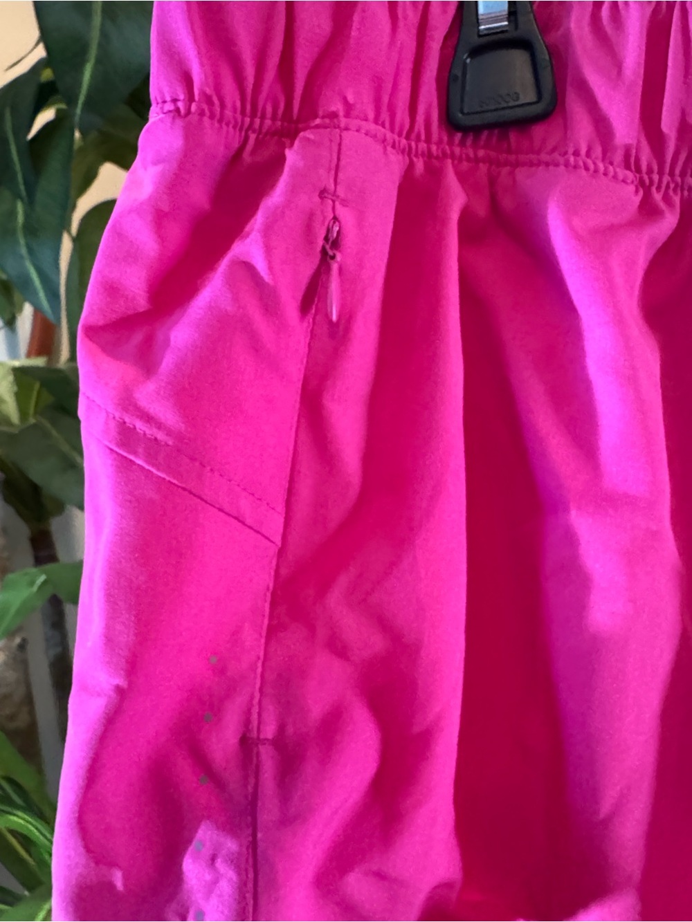 Old Navy Women's Hot Pink Active Shorts 3-inch size L